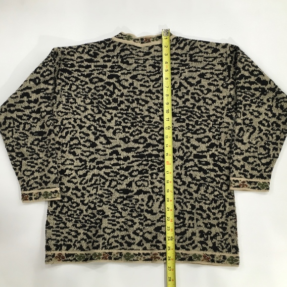 Vintage | JOYE + FUN | Floral Animal Print Sweater - Picture 5 of 7